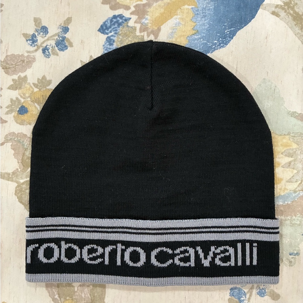 Roberto Cavalli hat